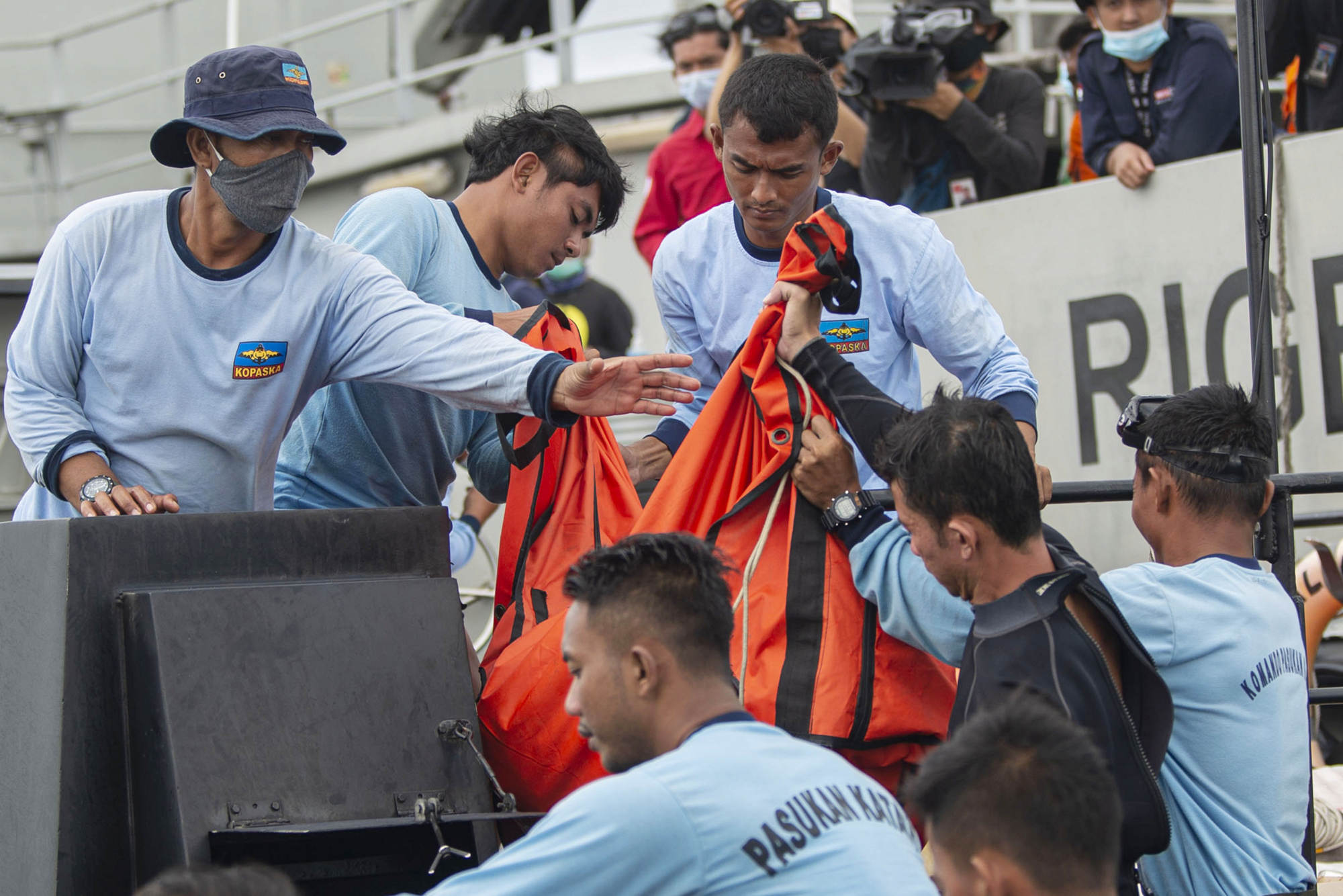 Hari Keempat Pencarian Korban Sriwijaya Air SJ182