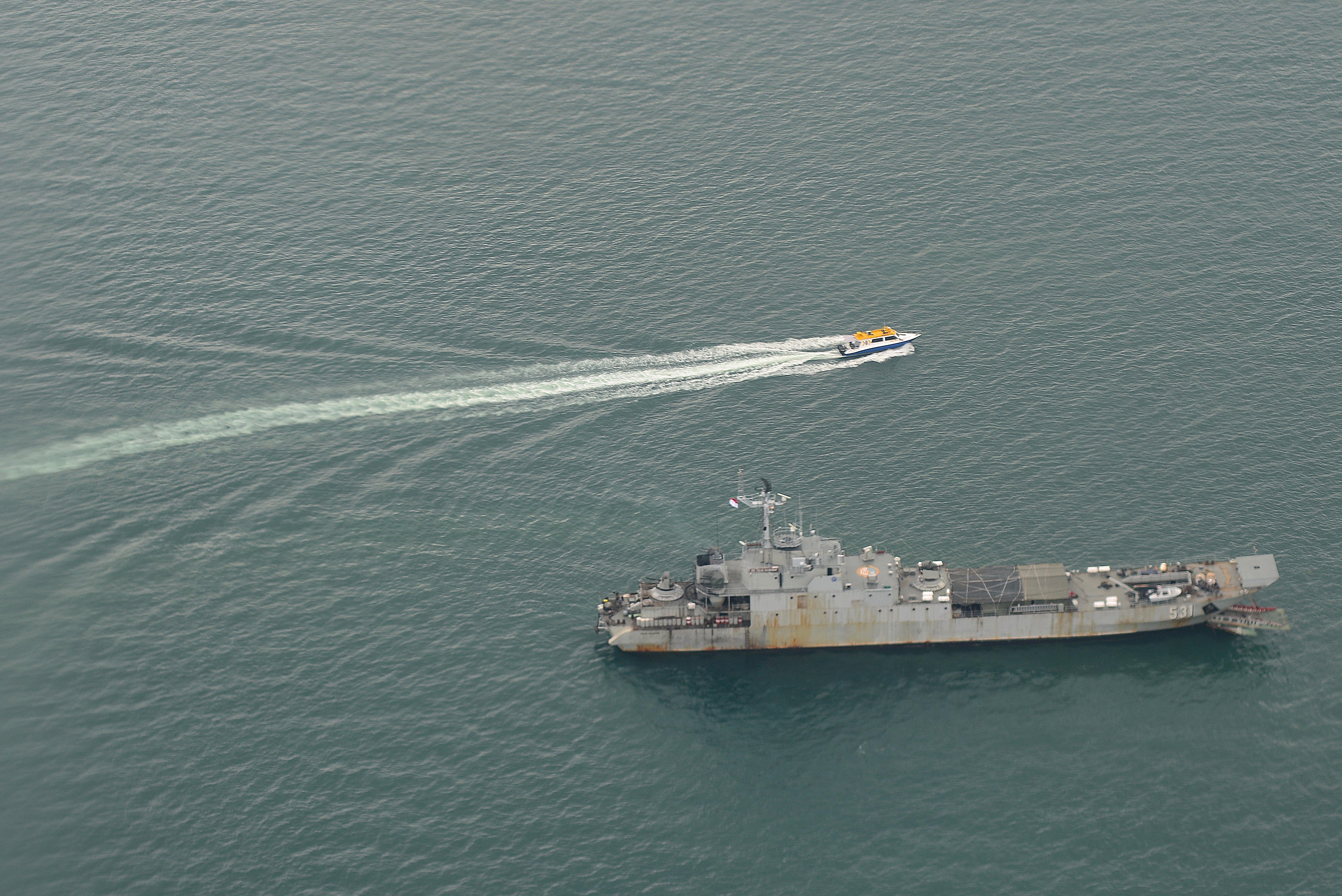 Pencarian Pesawat Sriwijaya Air SJ 182 