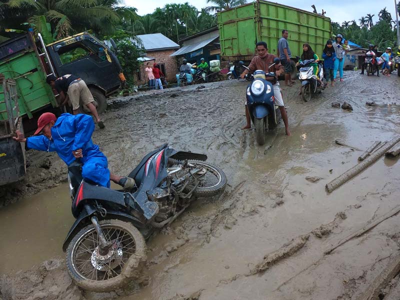 Jalan Rusak Di Tanjungjabung Timur
