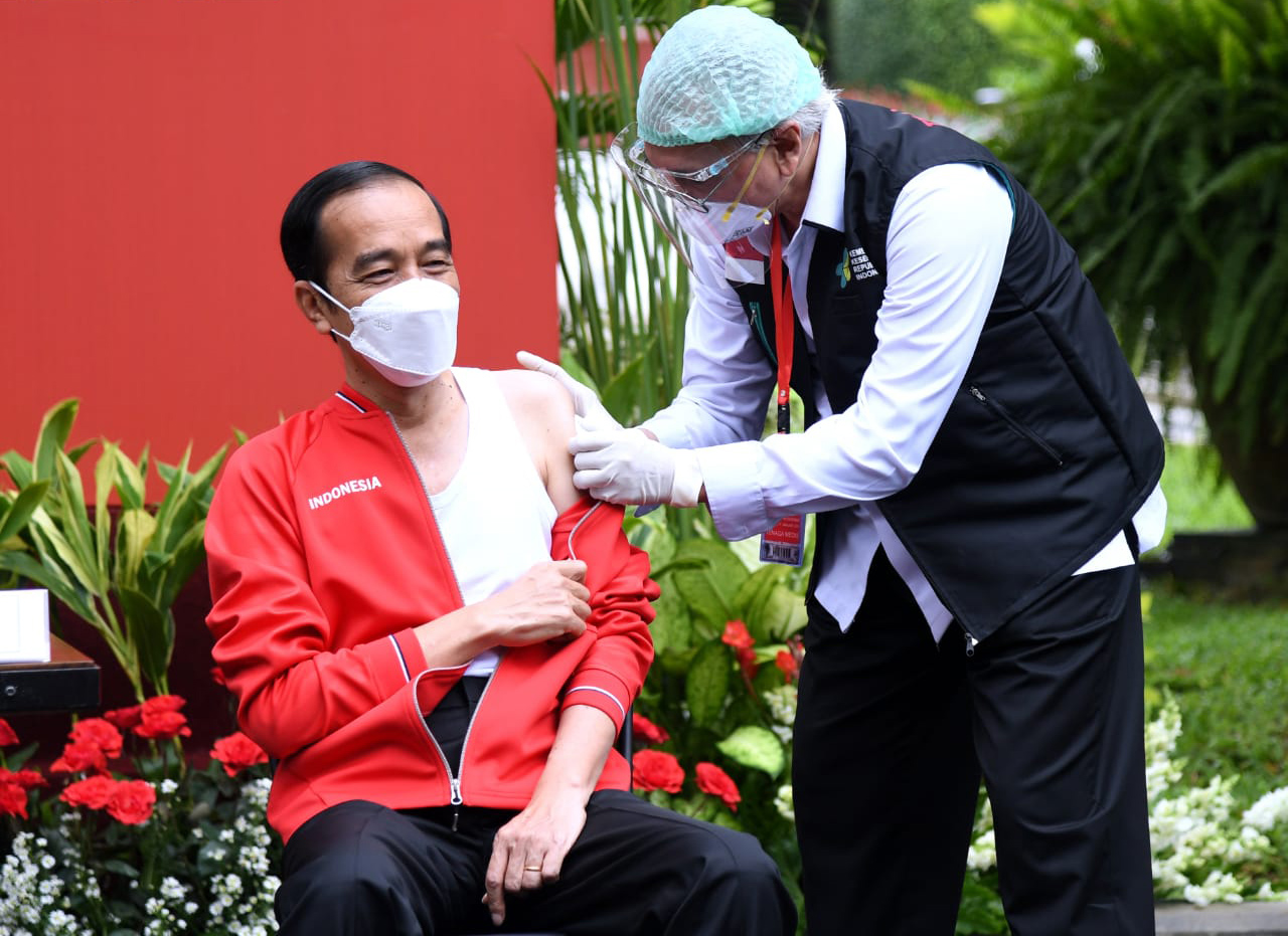Presiden Jokowi Vaksin Covid-19 Dosis Kedua 
