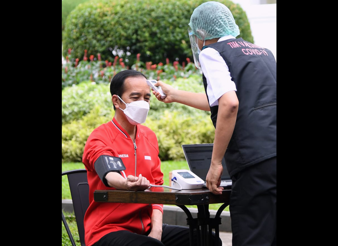 Presiden Jokowi Vaksin Covid-19 Dosis Kedua 