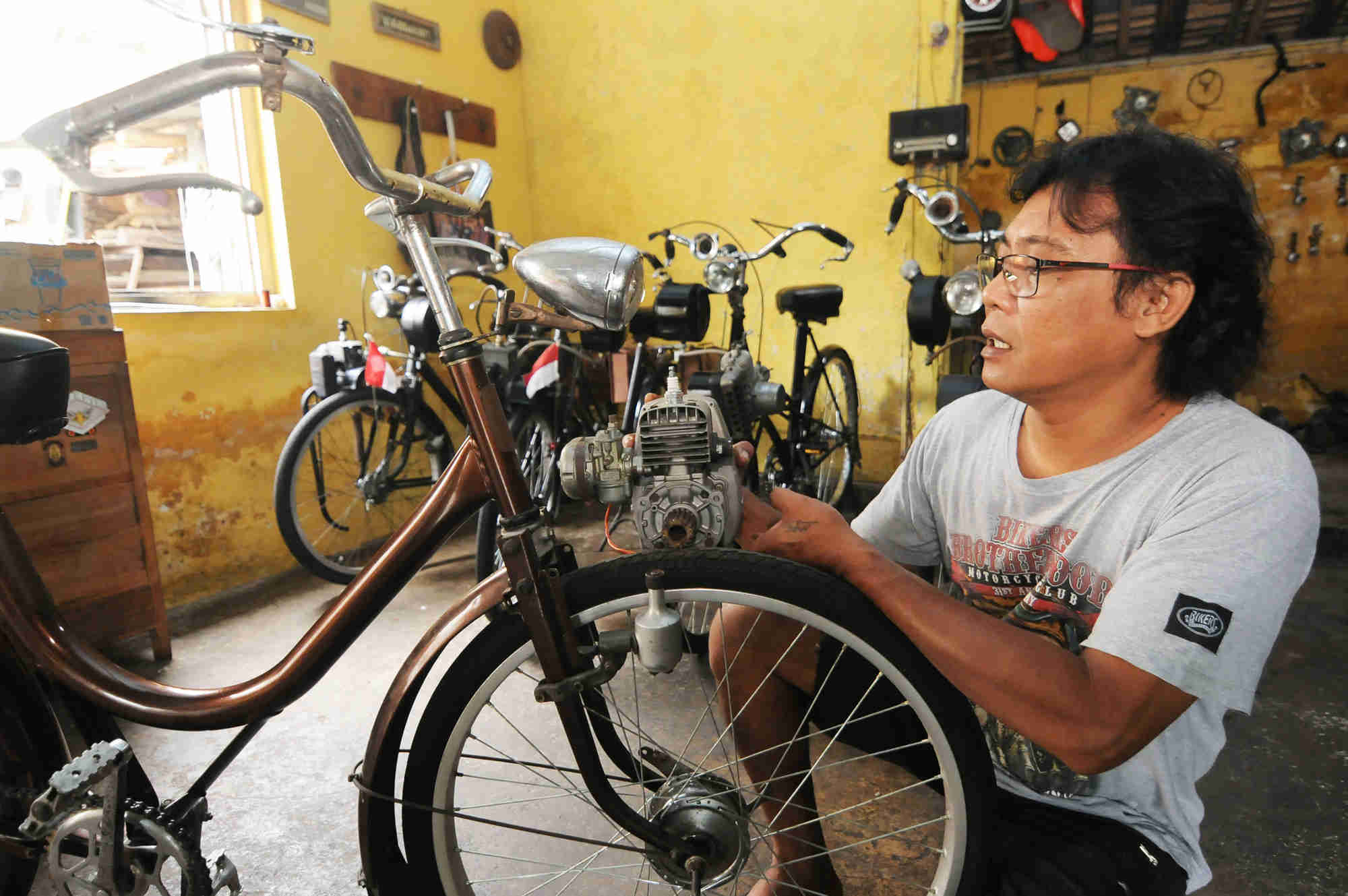 Modifikasi Motor Berpedal Asal Jerman dan Inggris 