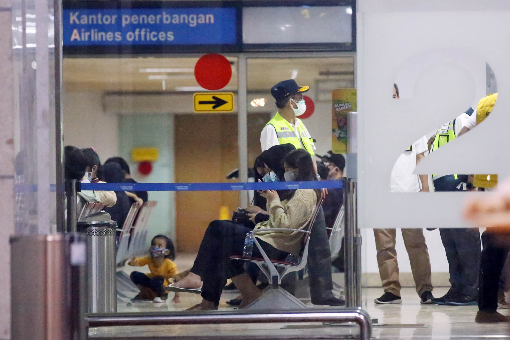 Posko Krisis Center Sriwijaya Air SJ 182 di Bandara Soeta 