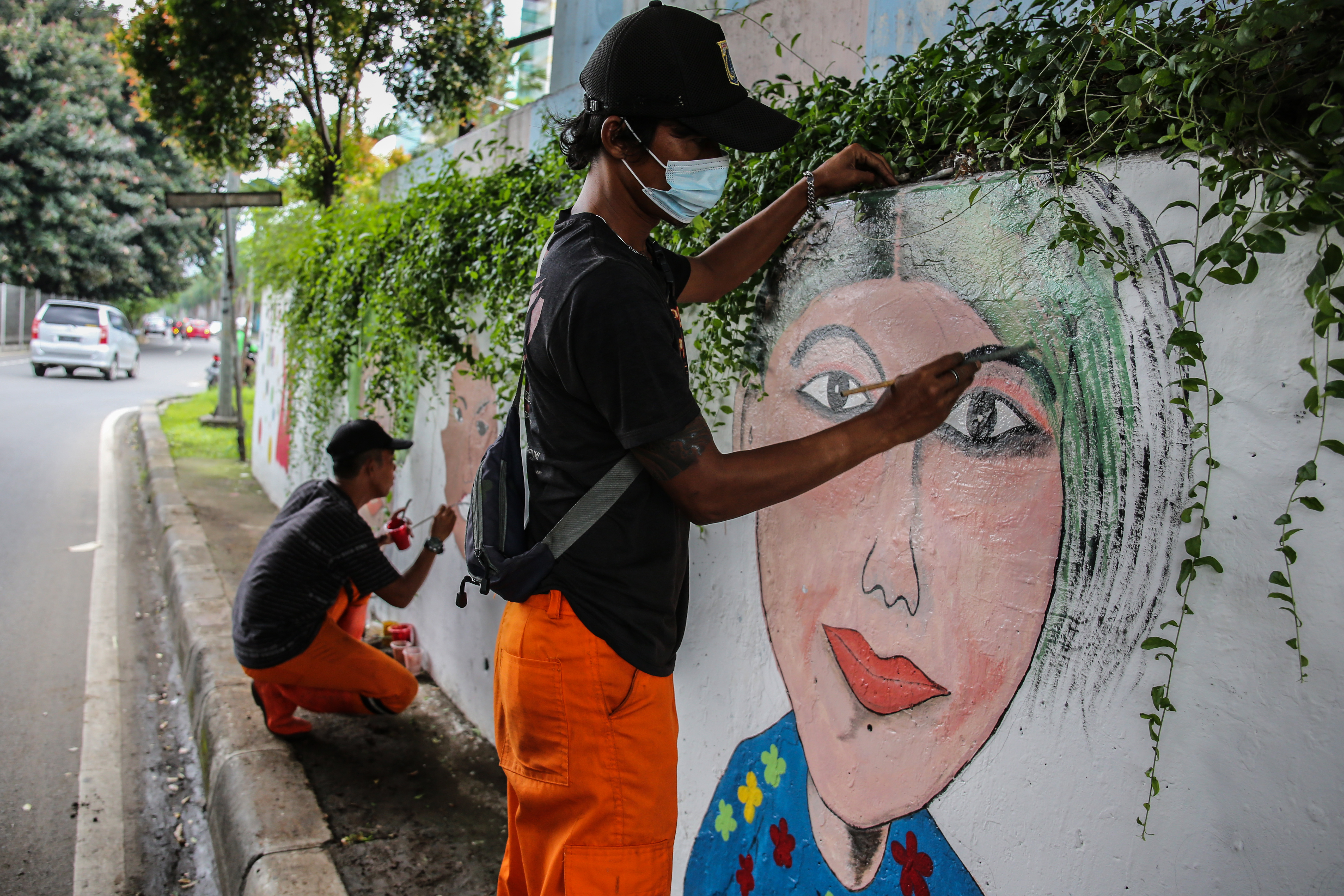 Mempercantik Kolong Jembatan dengan Merespon Ornamen