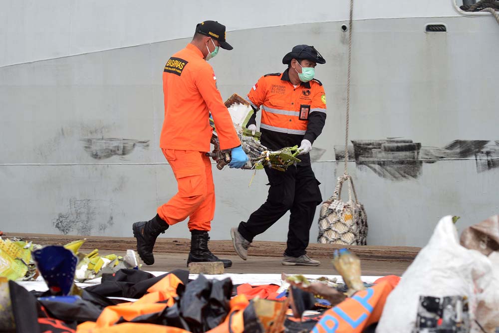 Penyerahan Kotak Cockpit Voice Recorder (CVR) 