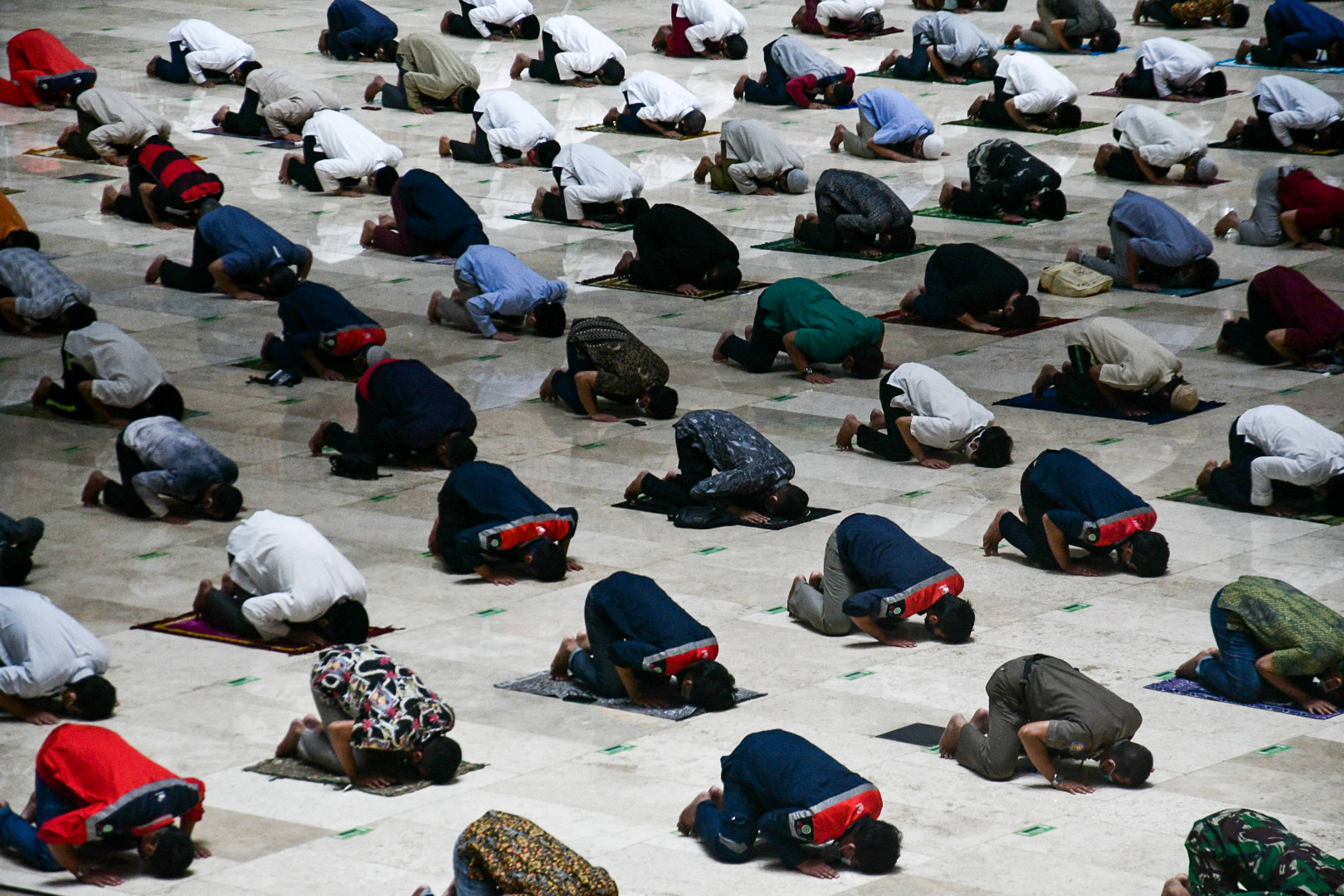 Salat Jumat di Majid Istiqlal