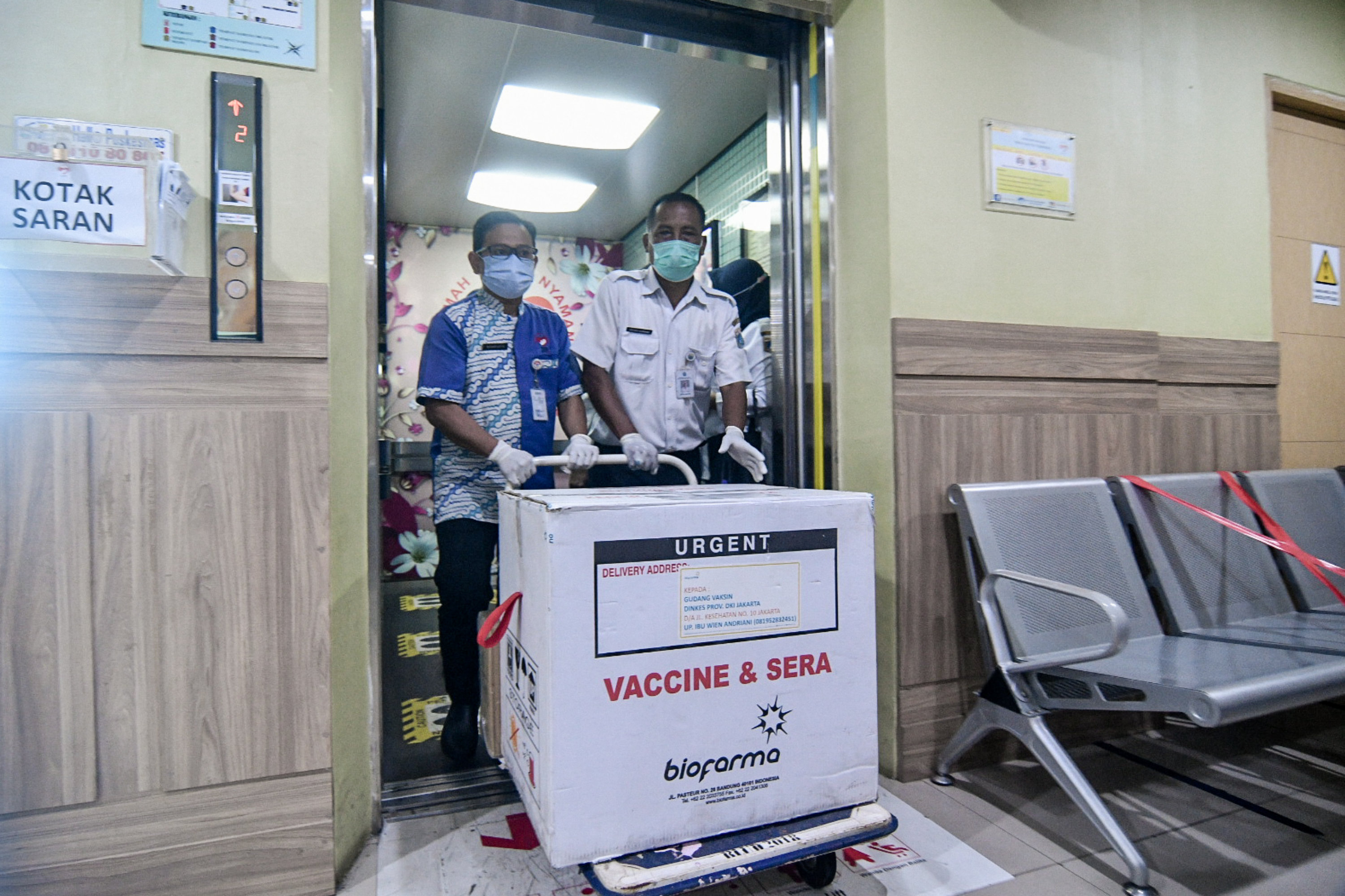 Distribusi Vaksin Covid-19 ke Puskesmas