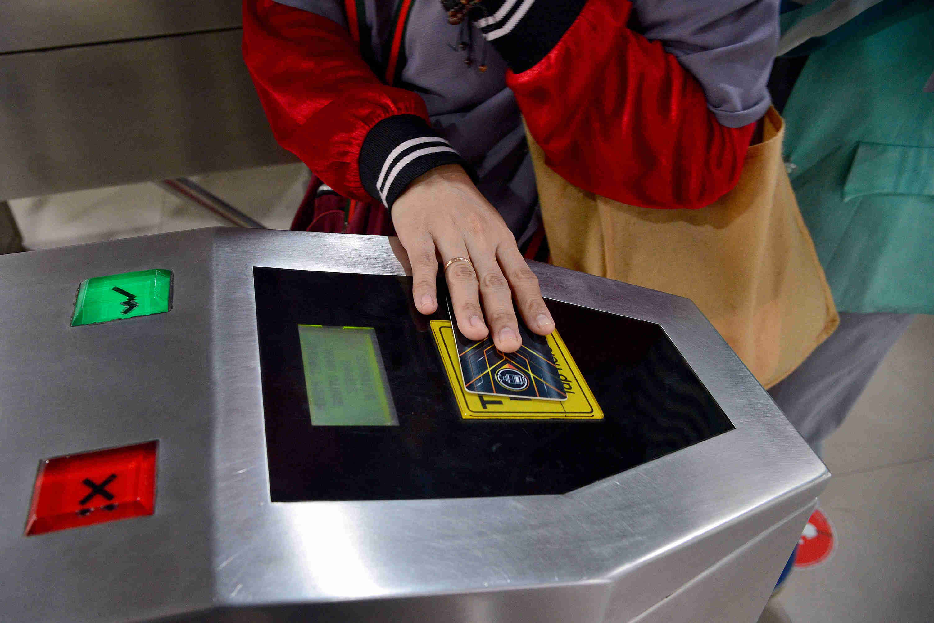 Pengintegrasian Tiket MRT & KRL Ditargetkan Selesai Agustus 2021