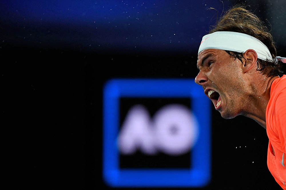 Nadal Berjuang di Perempat Final