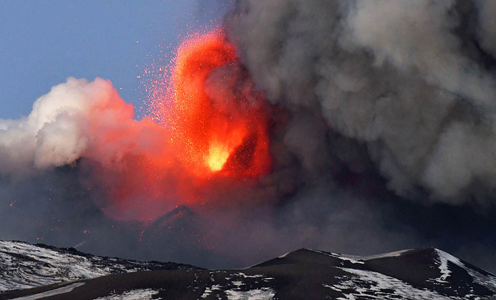 Erupsi Gunung Etna 