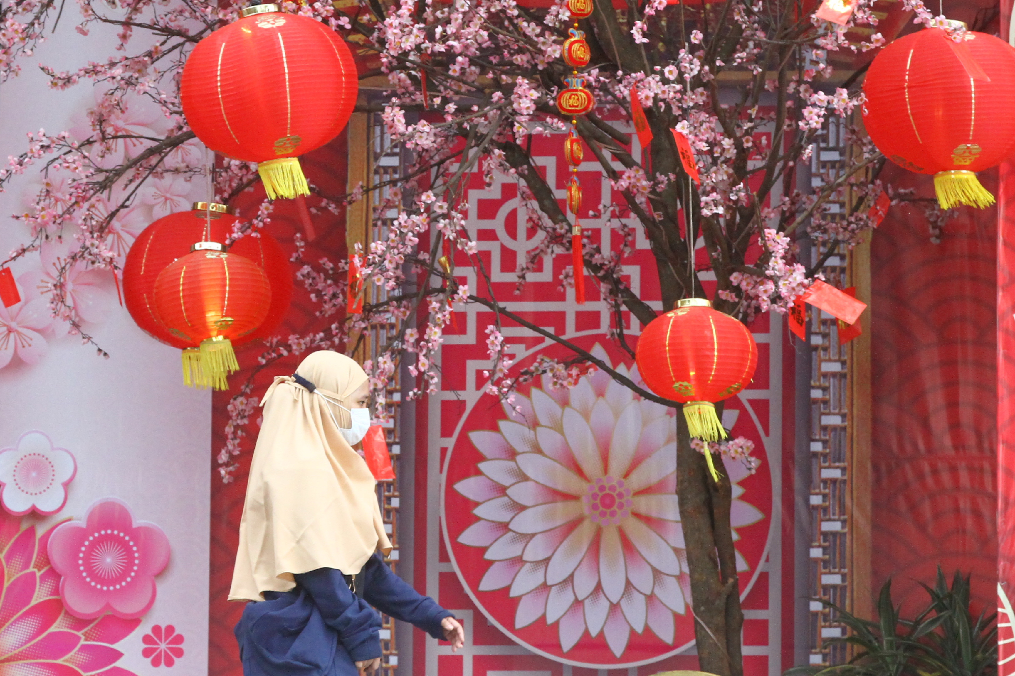 Dekorasi Imlek untuk Daya Tarik Pengunjung