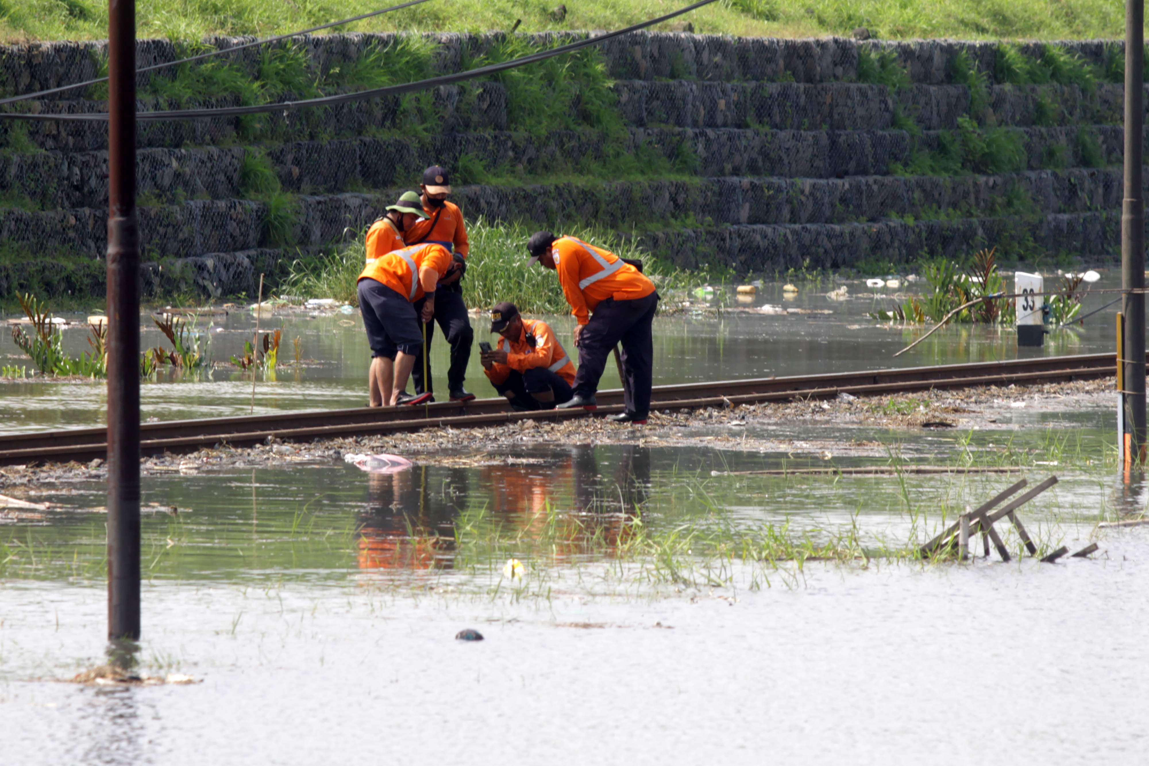 Banjir di Jalan Raya Porong Meluas