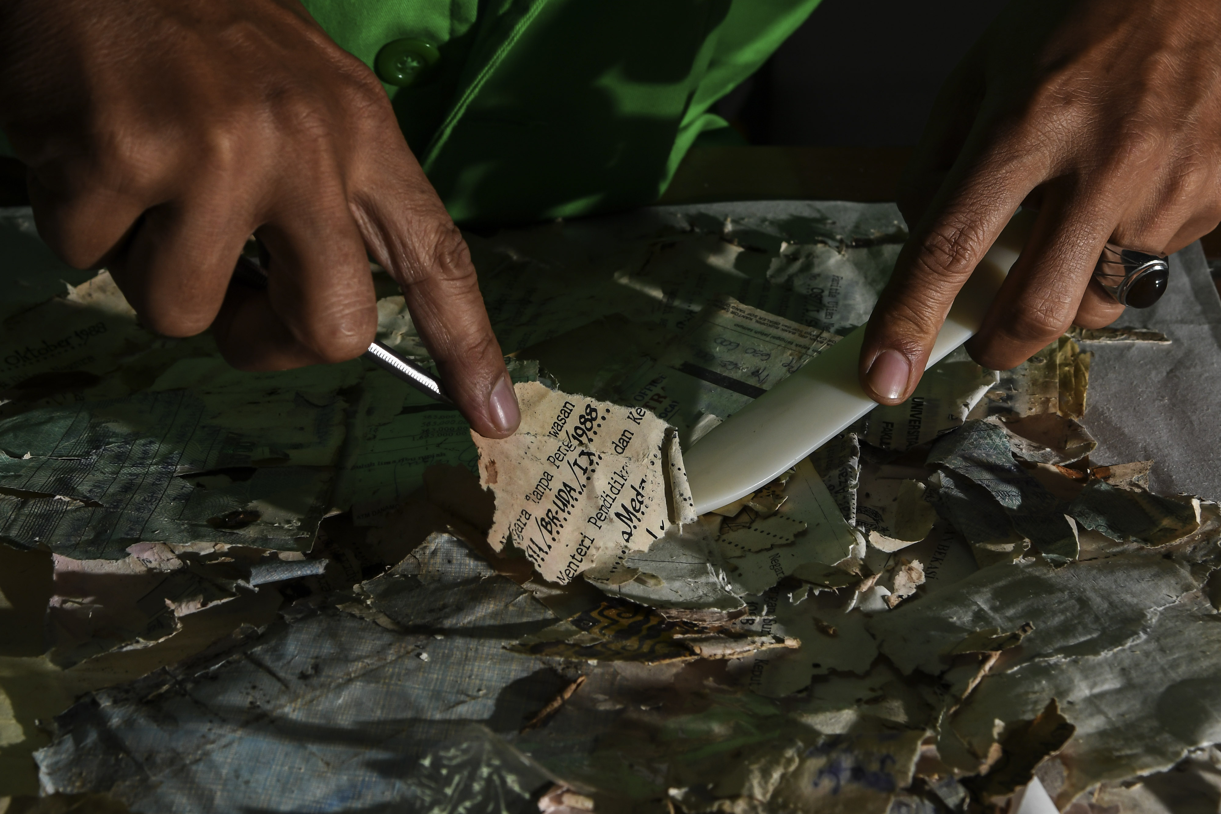 Restorasi Arsip Warga Korban Banjir