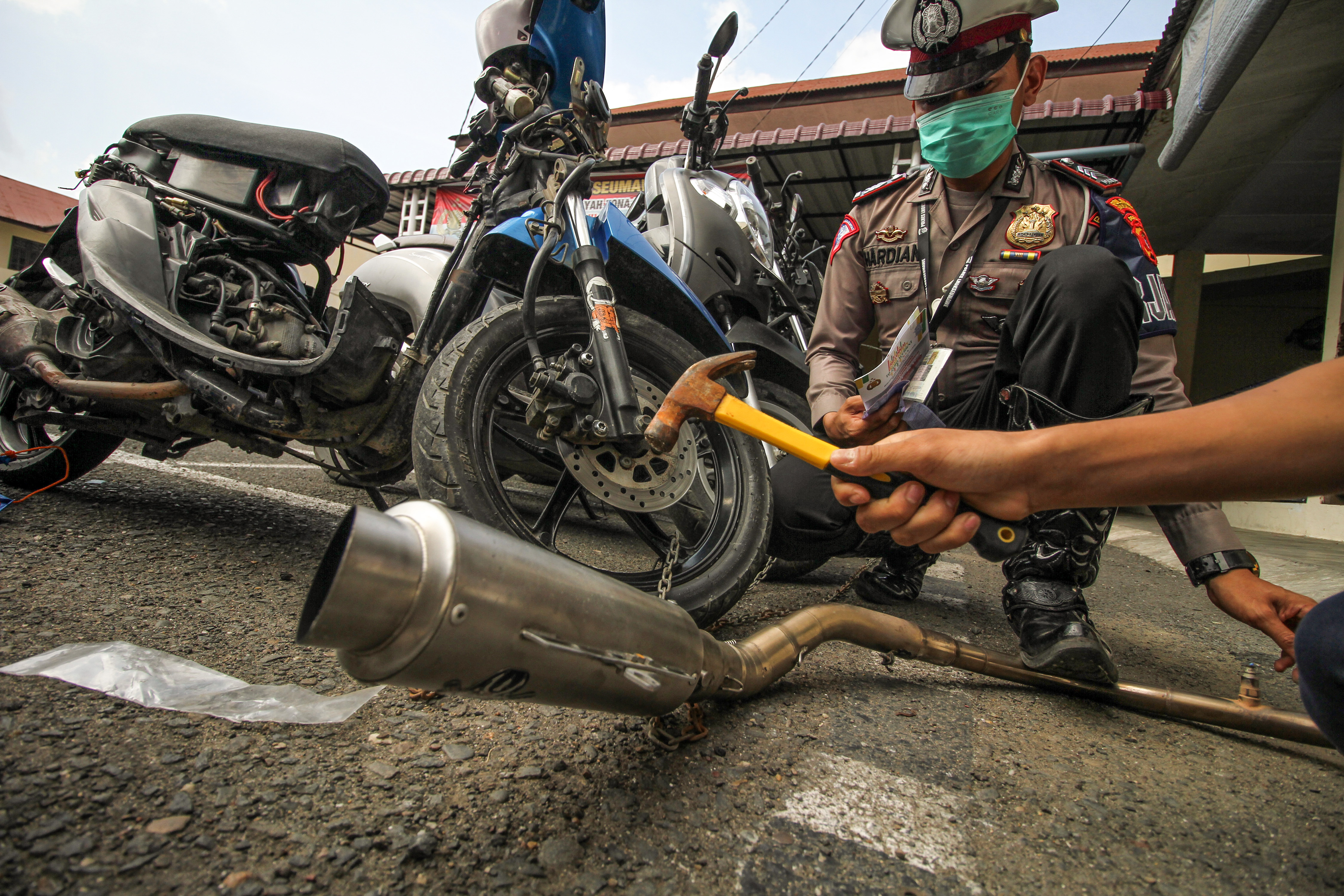 Pemusnahan Knalpot Brong Balap Liar