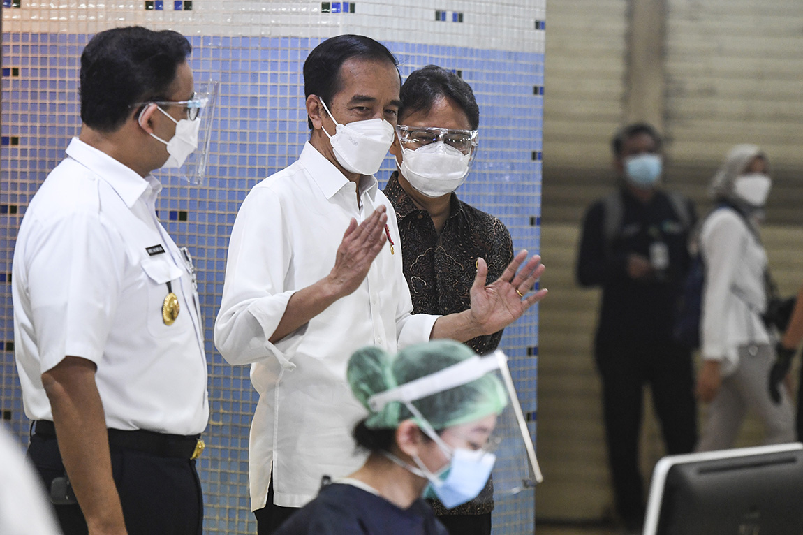 Presiden Tinjau Vaksinasi COVID-19 Pedagang Tanah Abang