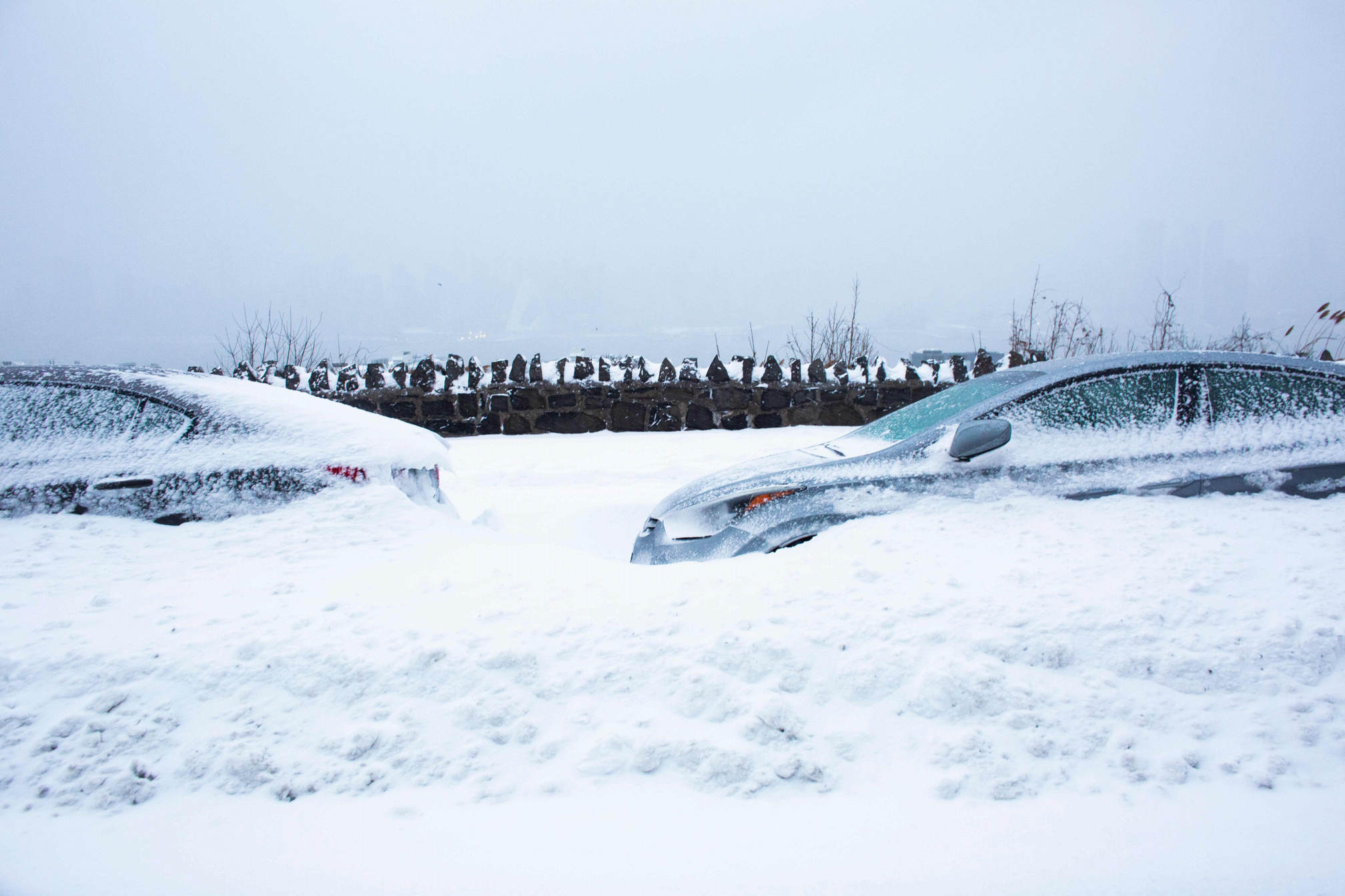 Vaksinasi Covid-19 Ditunda Akibat Badai Salju di New Jersey