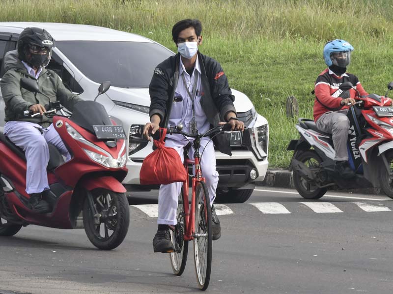 Persiapan Tes Usap Massal Kedua Untuk Pekerja Industri