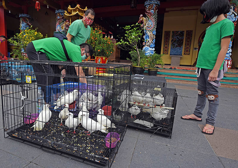 Perayaan Cia Gwee Ce Kalo di Vihara Avalokitesvara Banten 