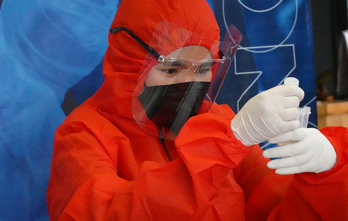 Tes Usap Antigen COVID-19 Pewarta Foto