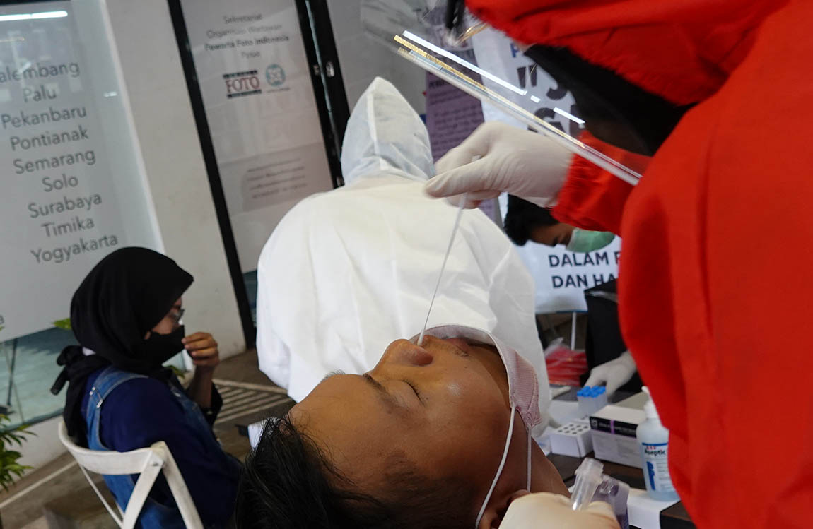 Tes Usap Antigen COVID-19 Pewarta Foto