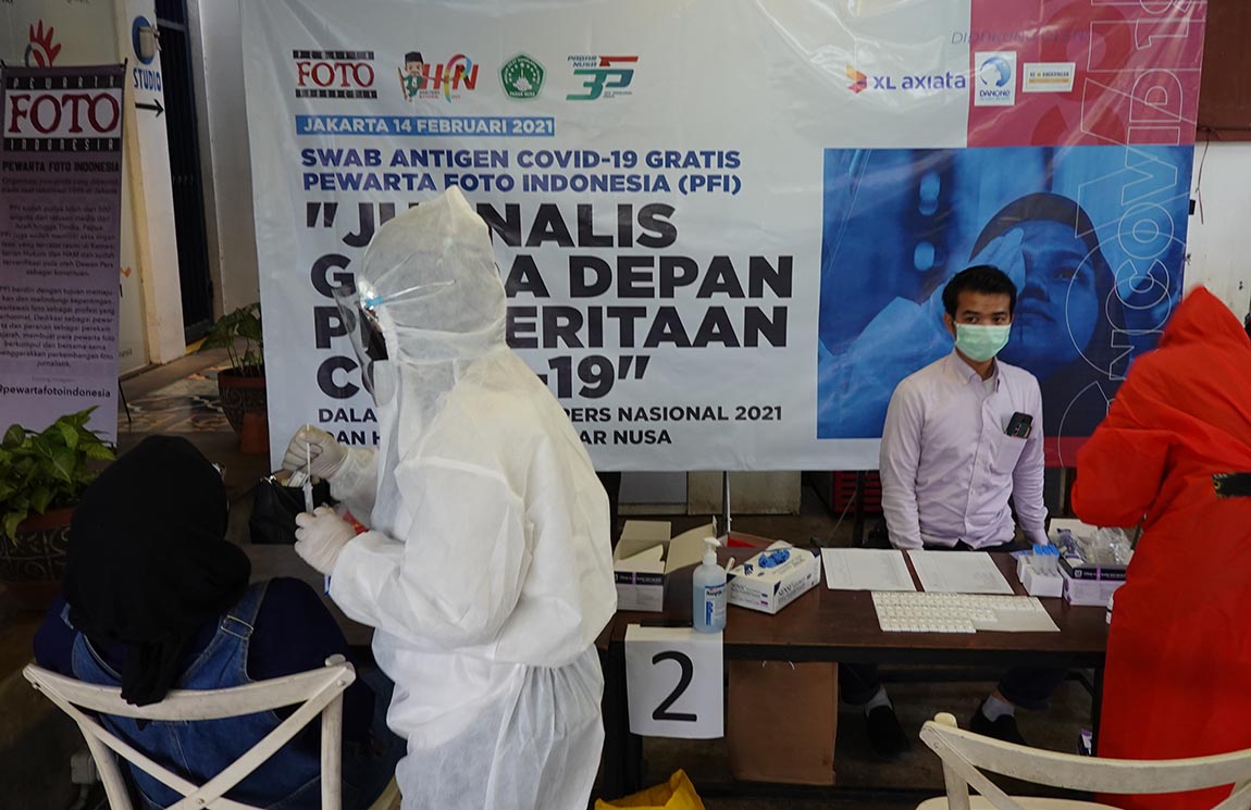 Tes Usap Antigen COVID-19 Pewarta Foto