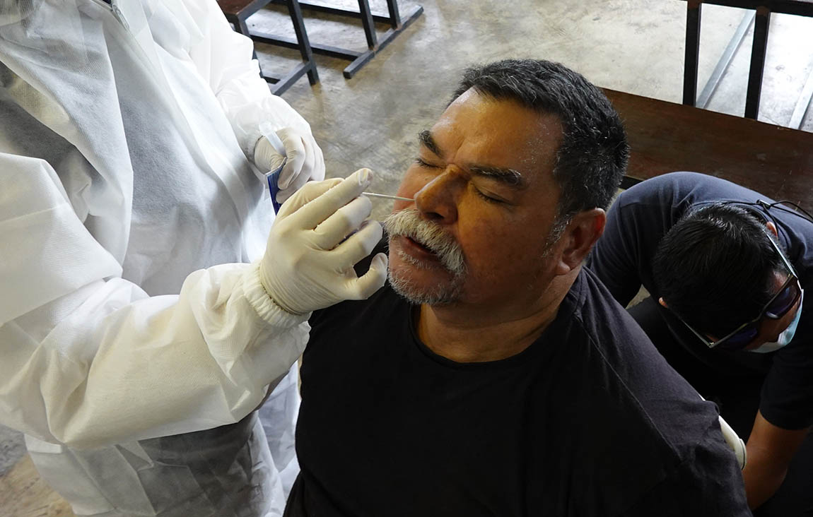 Tes Usap Antigen COVID-19 Pewarta Foto