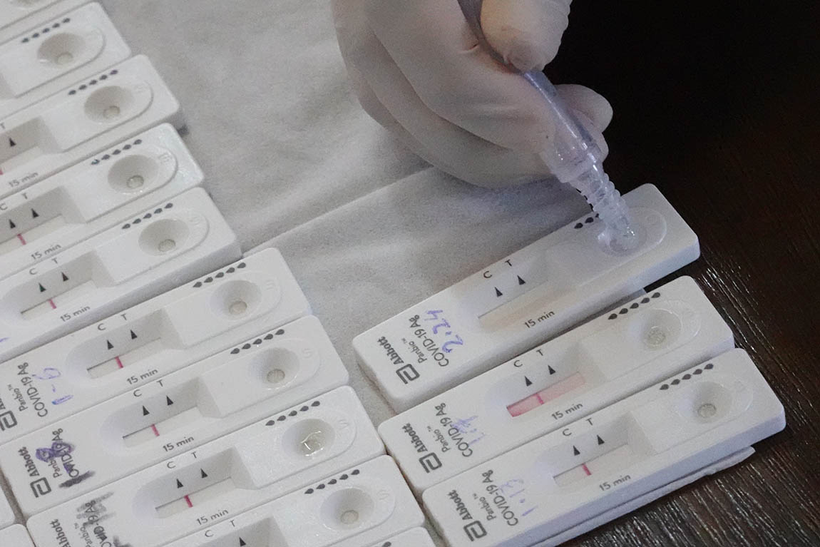 Tes Usap Antigen COVID-19 Pewarta Foto