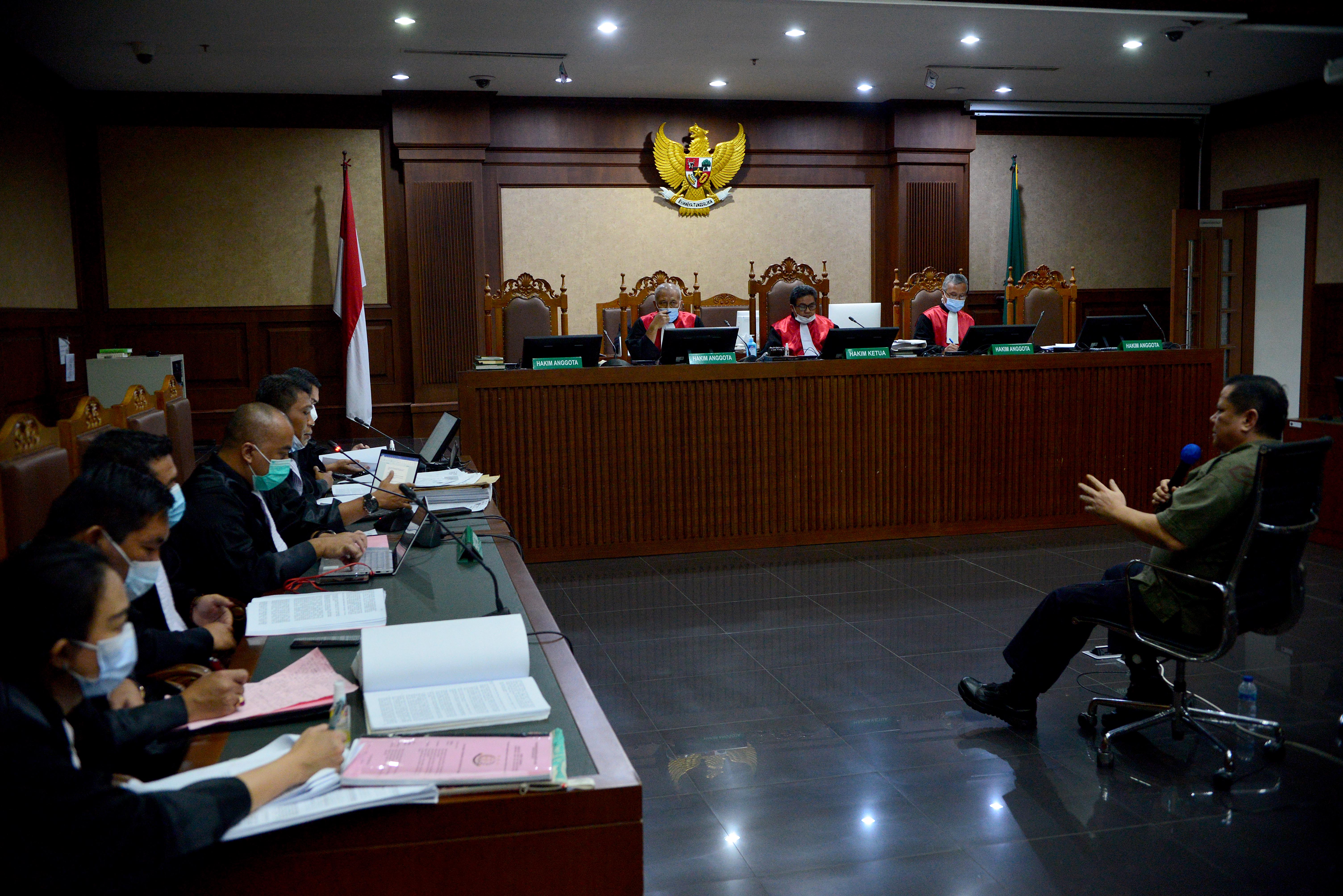 Napoleon Bonaparte  Menjalani Sidang Lanjutan