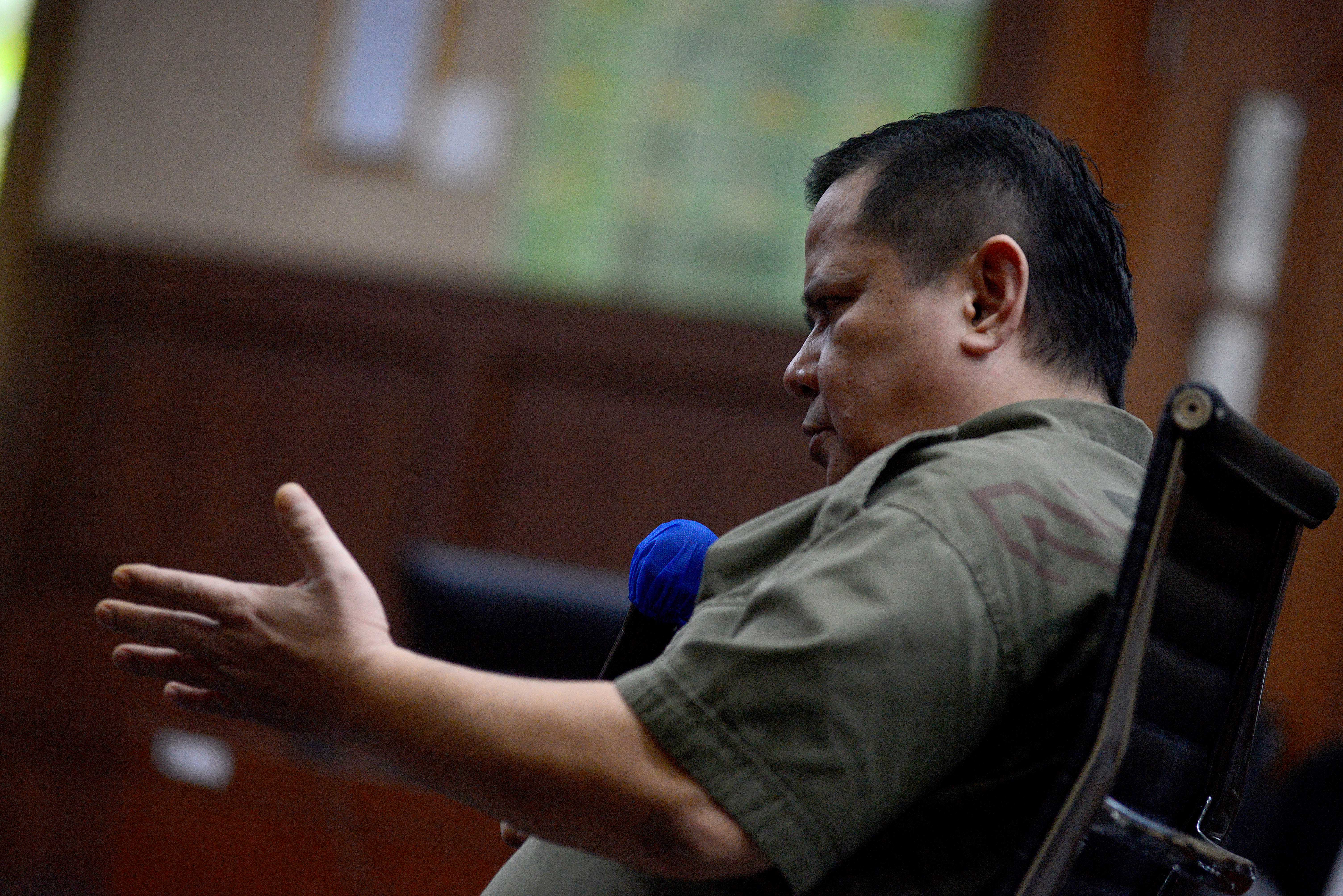 Napoleon Bonaparte  Menjalani Sidang Lanjutan