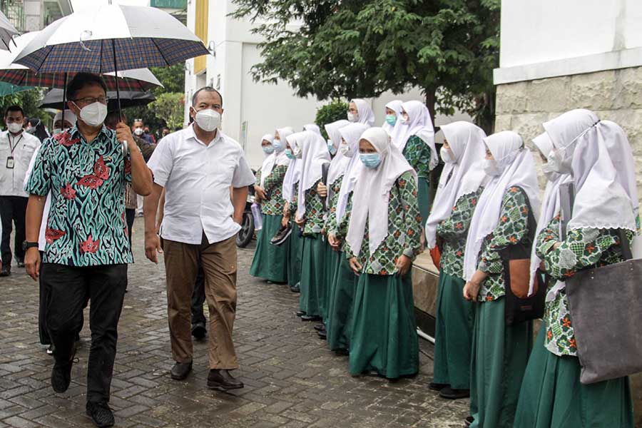 Menkes Tinjau Adaptasi Baru Menjalankan Prokes di Pesantren 