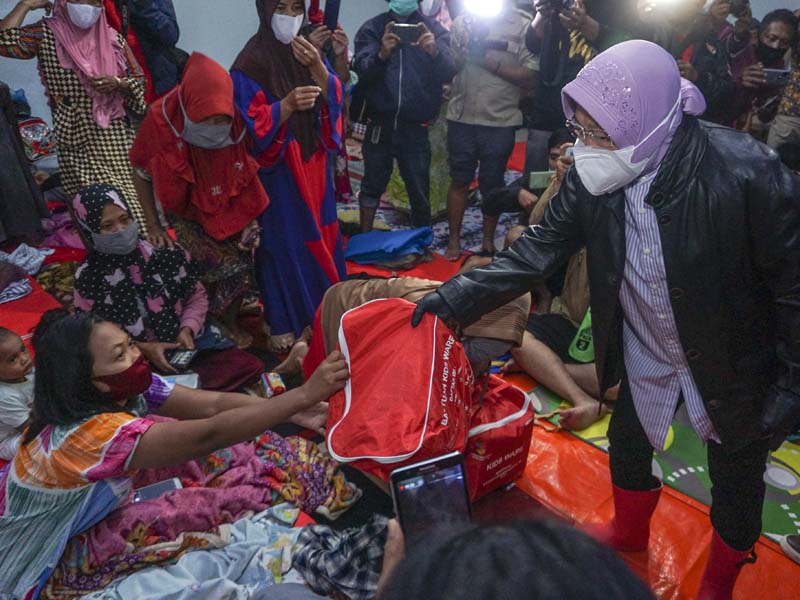 Mensos Kunjungi Warga Terdampak Banjir