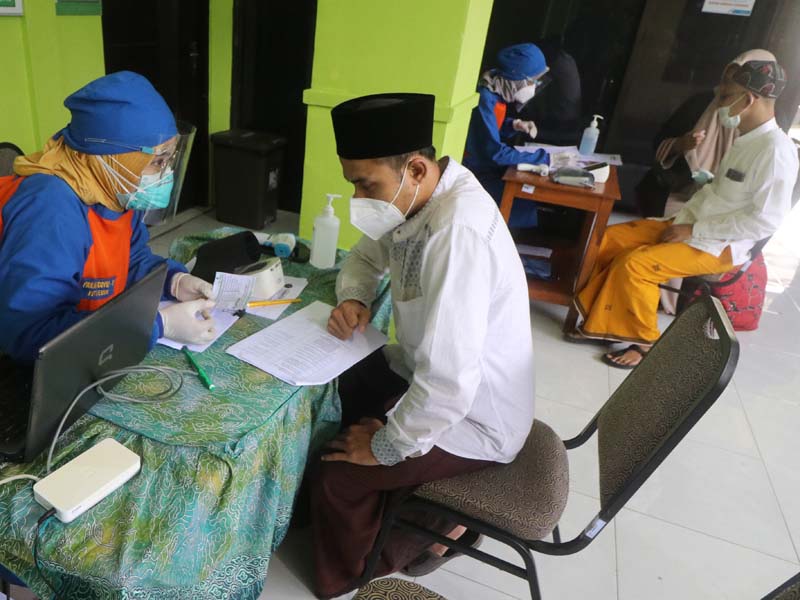 Vaksinasi Covid-19 Bagi Pengasuh Ponpes