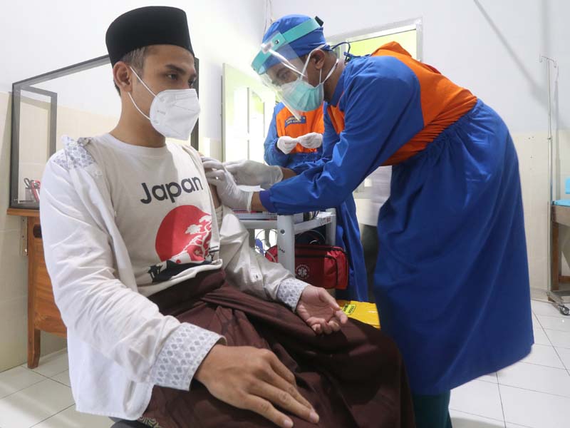 Vaksinasi Covid-19 Bagi Pengasuh Ponpes