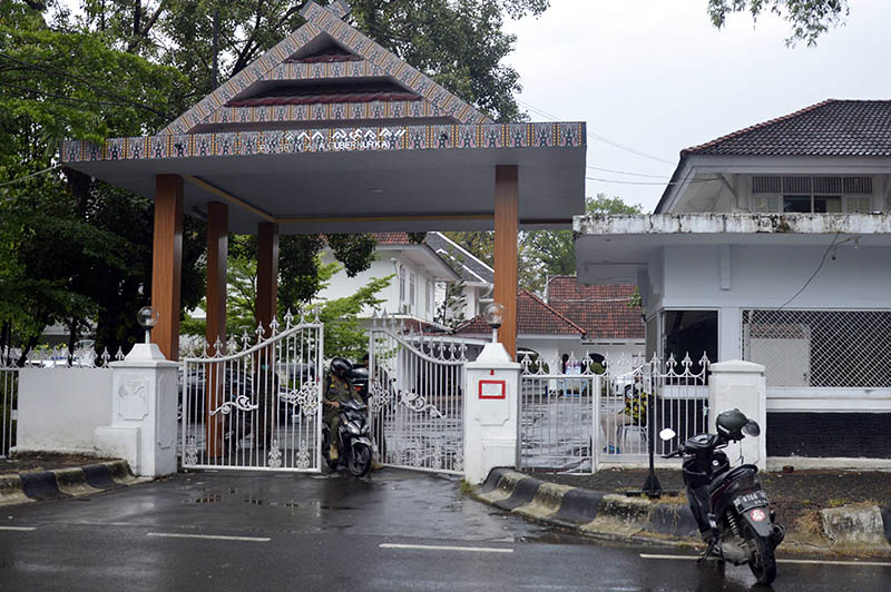 Suasana Rumah Dinas Gubernur Sulsel Setelah OTT KPK 