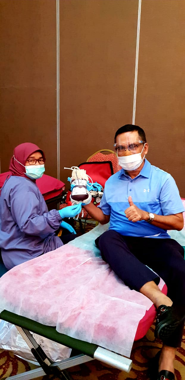 Ketua MWA UI Saleh Husin Donorkan Darah