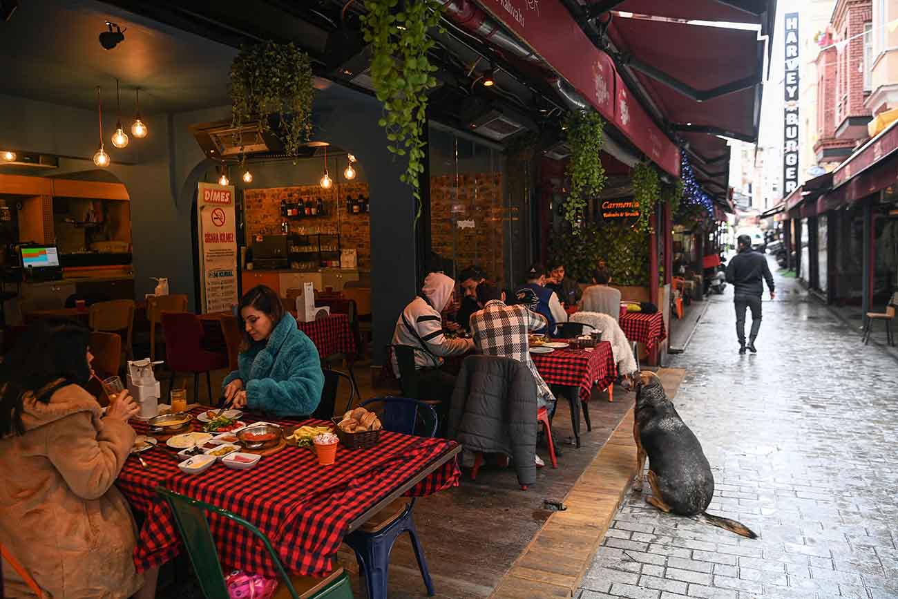  Turki Cabut Lockdown Parsial