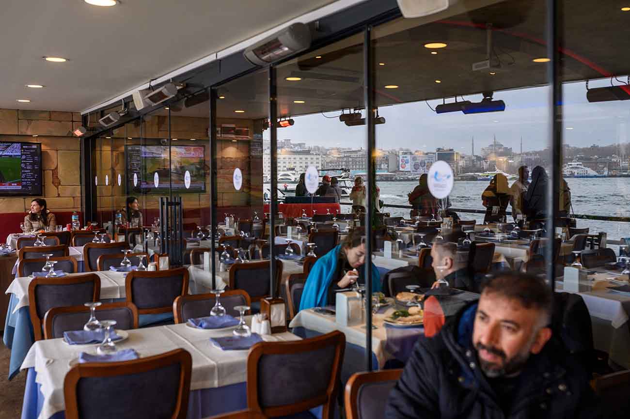  Turki Cabut Lockdown Parsial