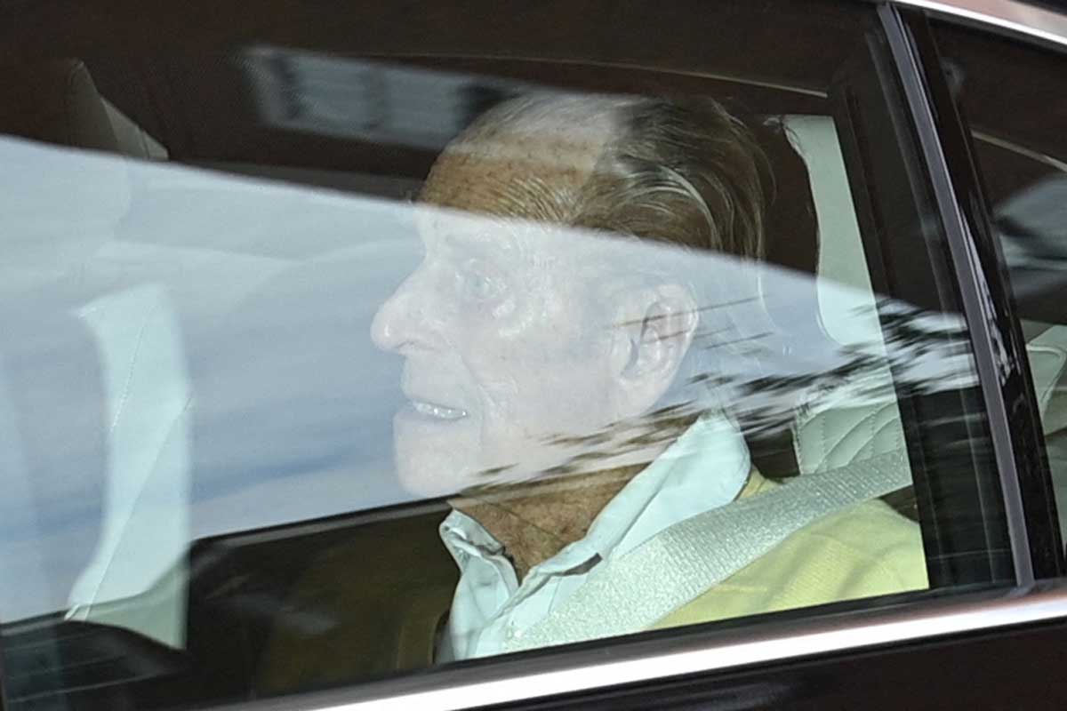 Sebulan di Rumah Sakit, Pangeran Philip Akhirnya Pulang ke Istana