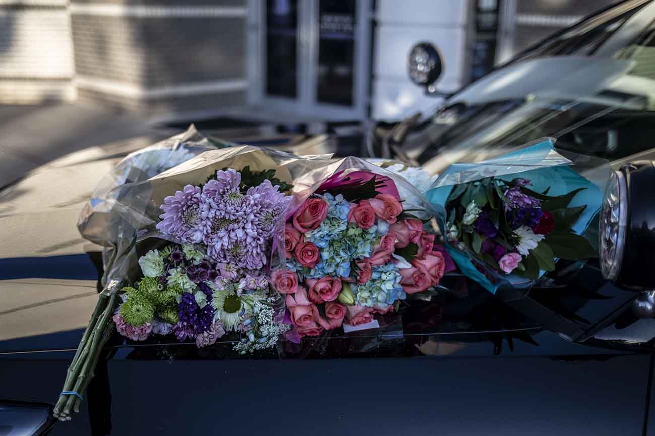 Penghormatan Bagi Korban Tewas Penembakan di Colorado