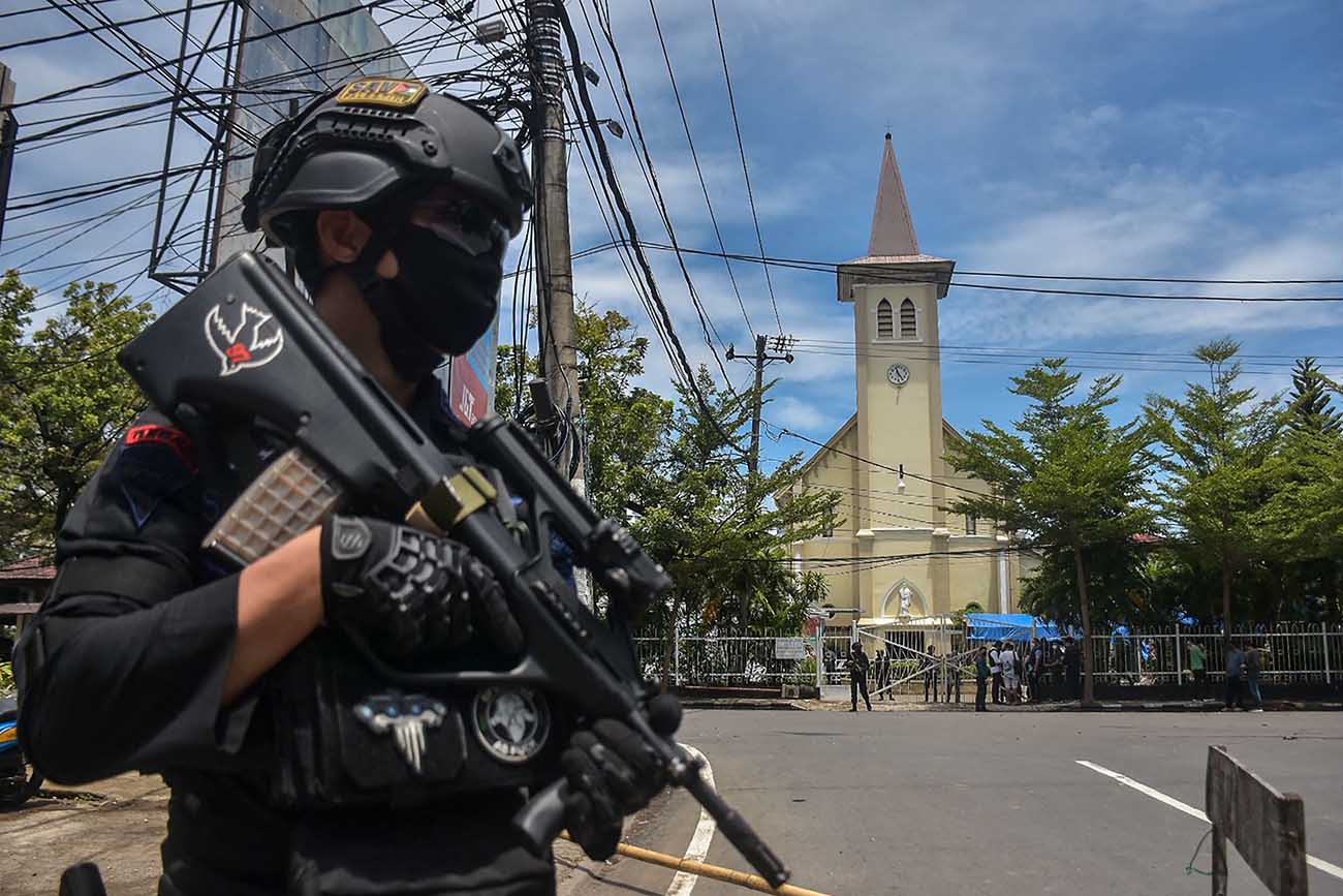 Bom Bunuh Diri di Gereja Katedral Makassar