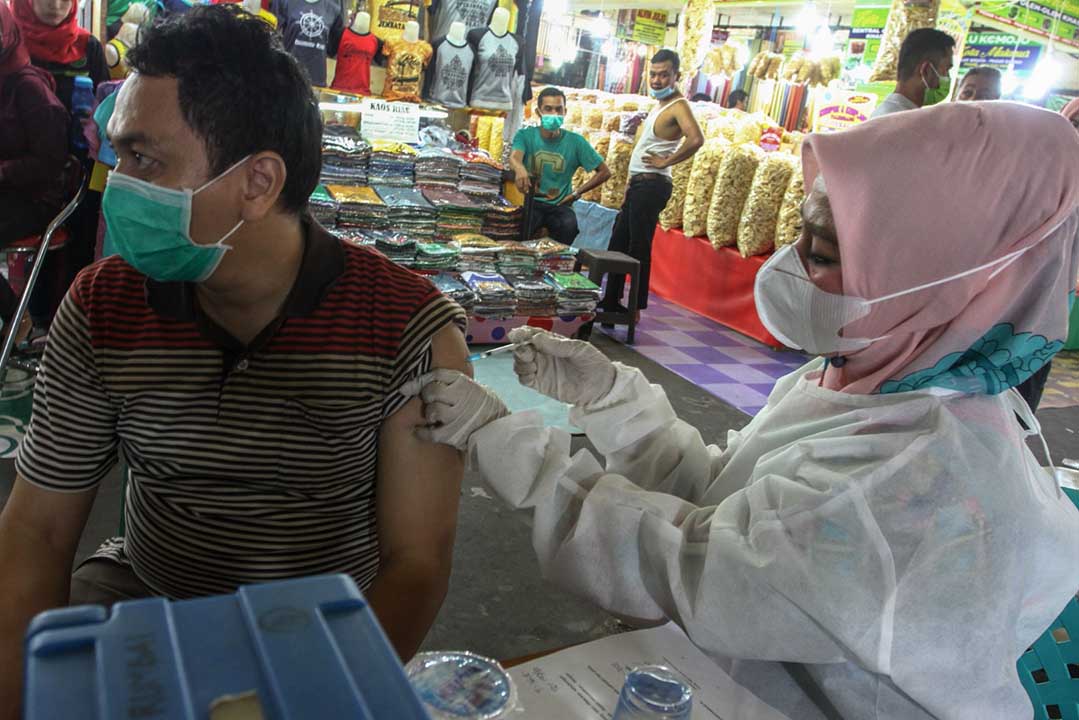 Vaksinasi Covid-19 di Pasar Wisata Pekanbaru