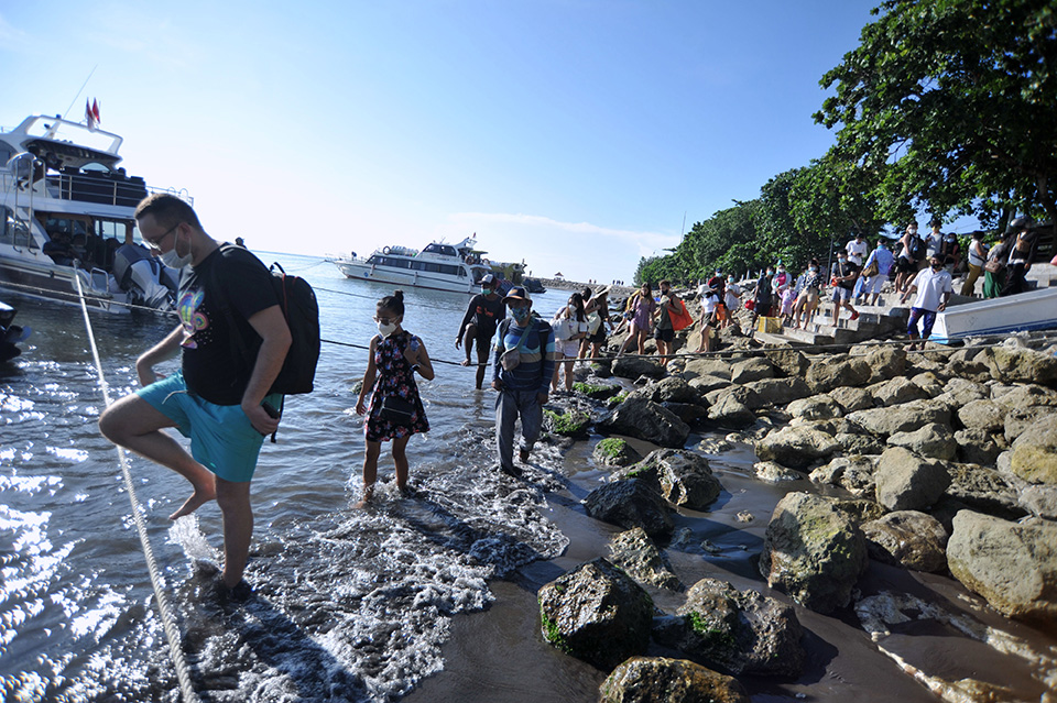 Penyeberangan Kapal Cepat Jelang Nyepi