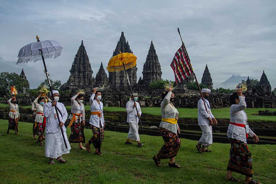 Tawur Agung Kesanga di Candi Prambanan