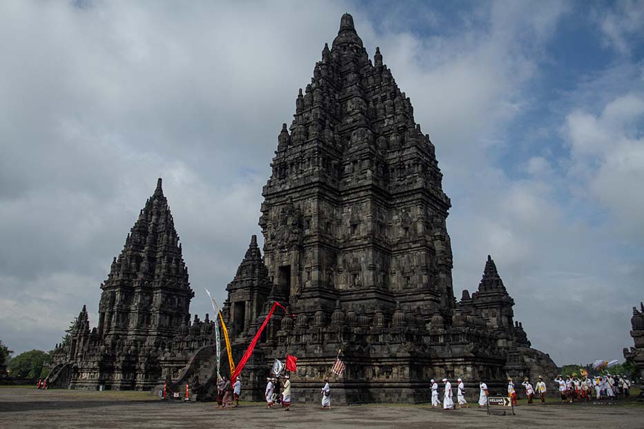 Tawur Agung Kesanga di Candi Prambanan