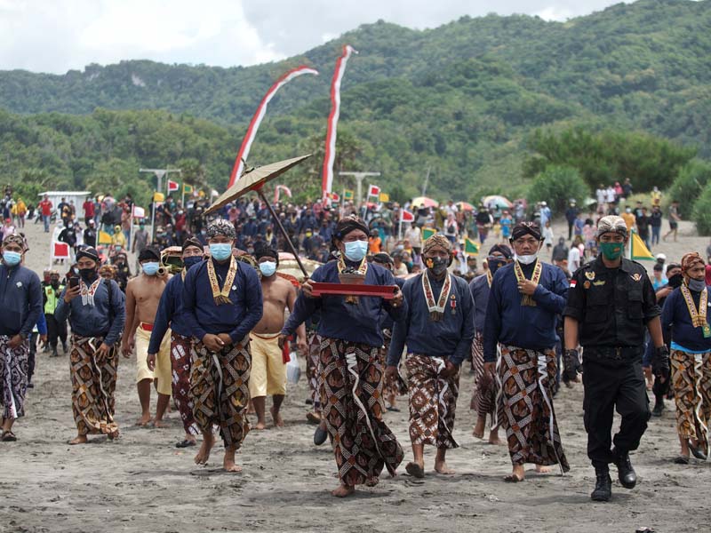 Labuan Di Pantai Parangkusumo