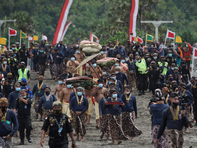 Labuan Di Pantai Parangkusumo