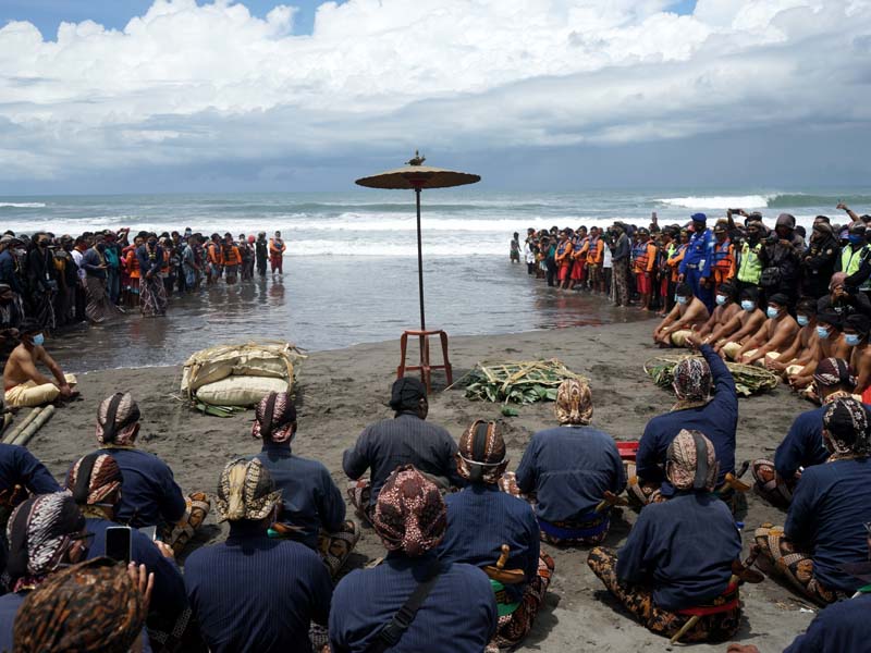Labuan Di Pantai Parangkusumo