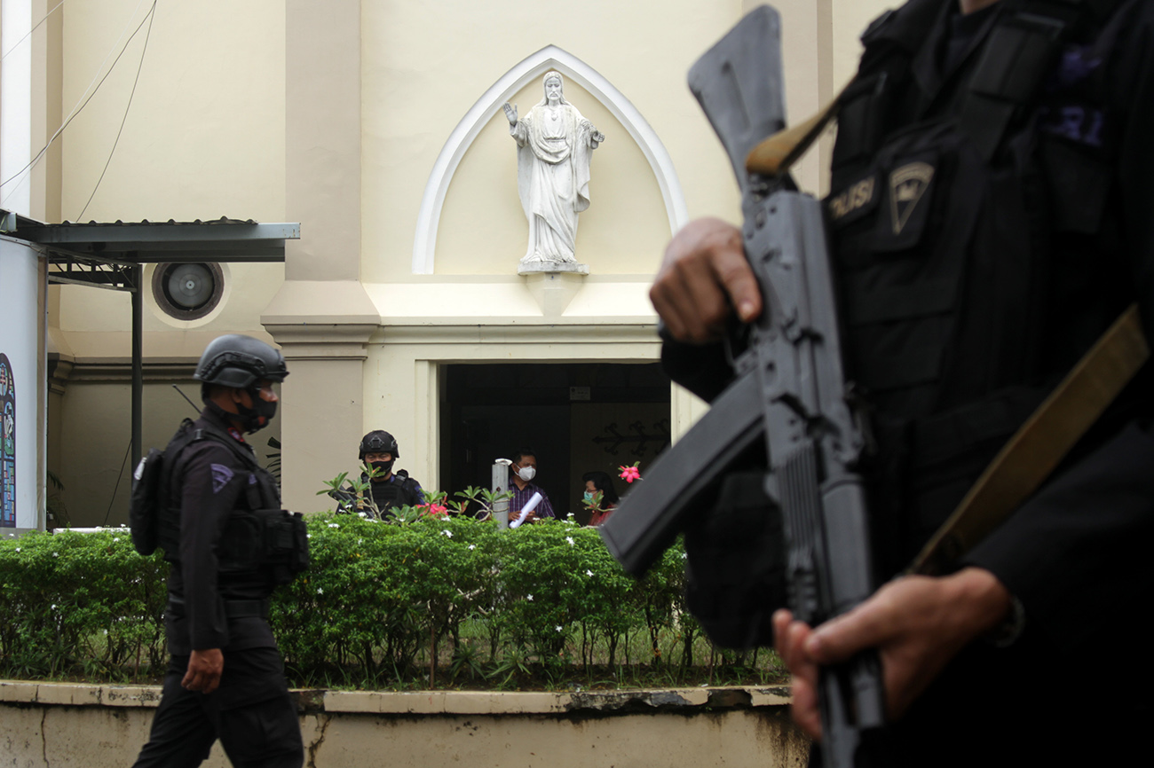 Penjagaan Gereja Katedral Makassar, Jelang Perayaan Hari Paskah