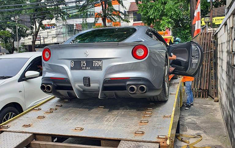 Pemindahan Barang Bukti Mobil Ferrari Dalam Kasus Asabri
