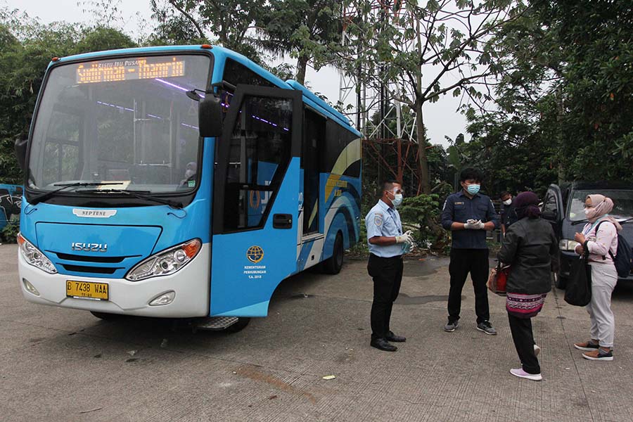 Antusiasme Warga Gunakan Bus JR Connexion dari Sawangan 
